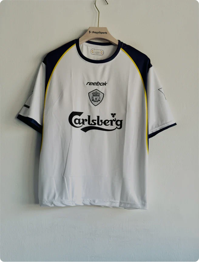 LIVERPOOL 2001-02 AWAY KIT GERRARD FIVESLEEVE