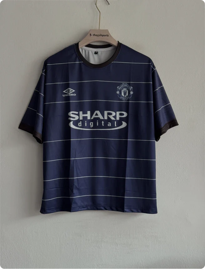 MANCHESTER UNITED 1999-2000 AWAY KIT KEANE FIVESLEEVE