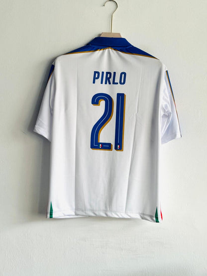 Italy 2016/17 away Football Shirt