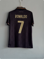 PORTUGAL 25-26 BLACK KIT RONALDO POLO PREMIUM